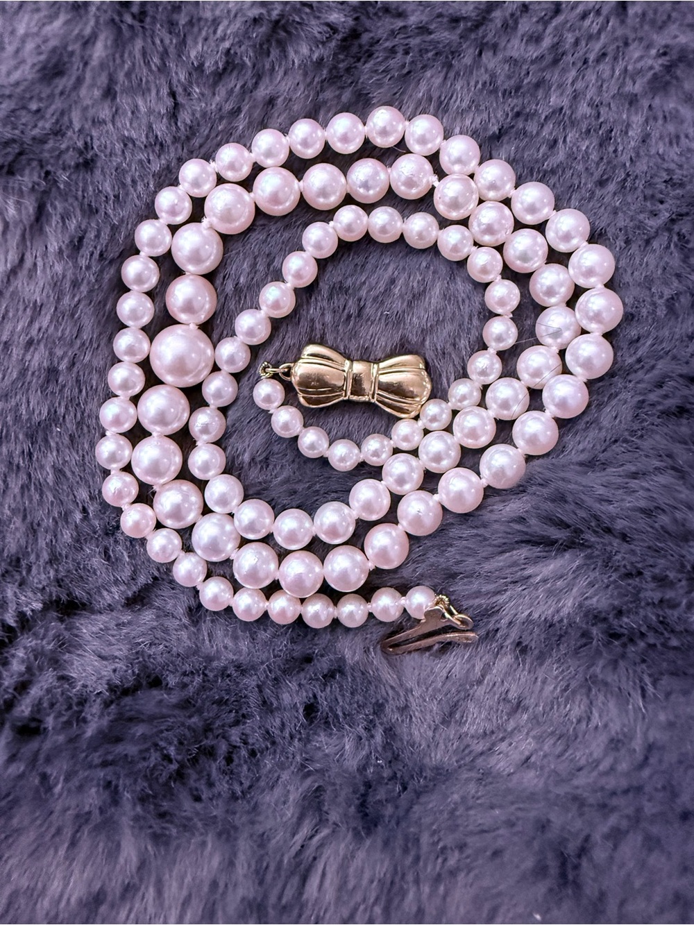 MIKIMOTO 18k Pearl Necklace with Gold Bow Clasp